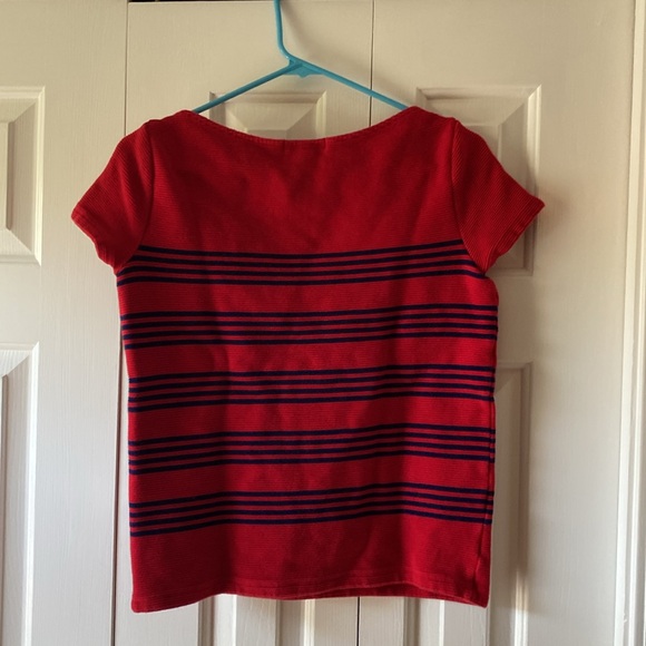 Ralph Lauren short sleeved top. Excellent shape and condition. Size Petite Small - Picture 3 of 3